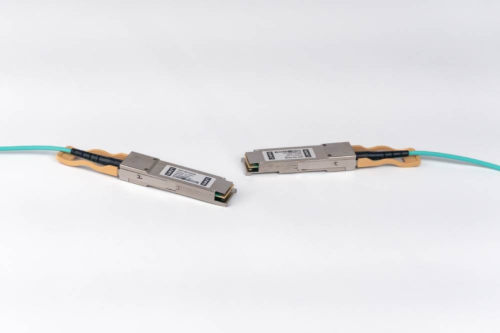 Cabo AOC QSFP+ 40G Unee QSFP-40G-AOC3M 3m