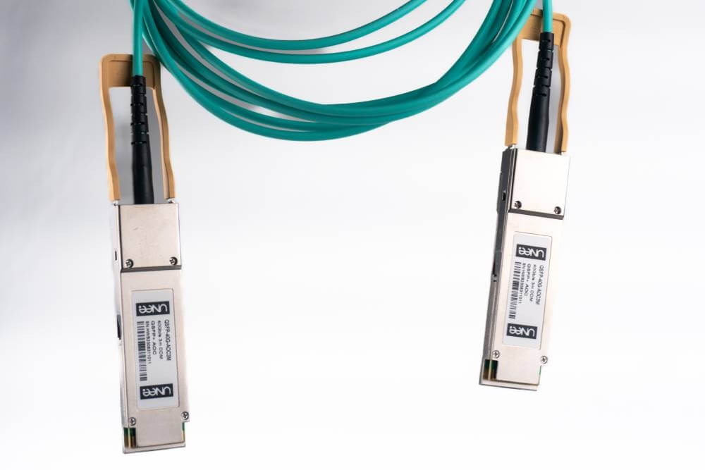 Cabo AOC QSFP+ 40G Unee QSFP-40G-AOC3M 3m