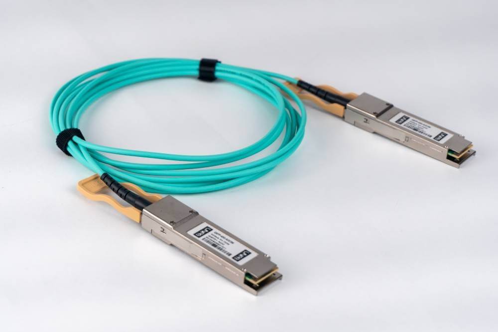 Cabo AOC QSFP+ 40G Unee QSFP-40G-AOC3M 3m