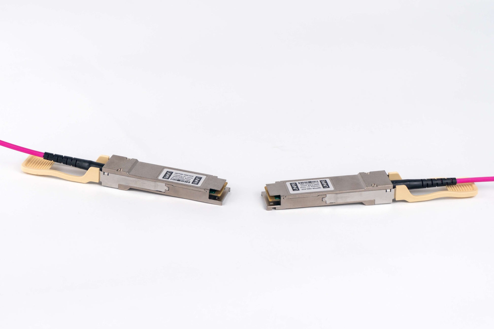 Transceptor Unee 100G QSFP28 3M AOC