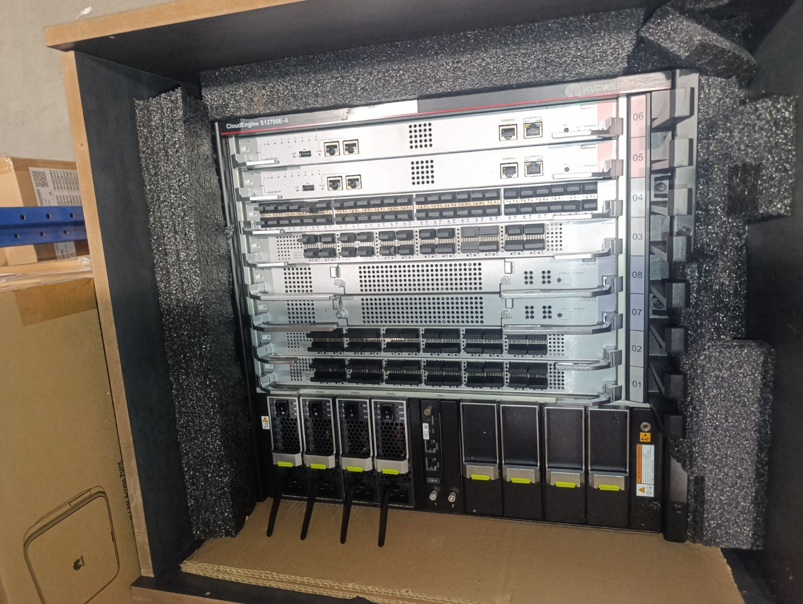 Kit Huawei S12700E-4 DC 24 Portas 100G Seminovo | Celeti Outlet